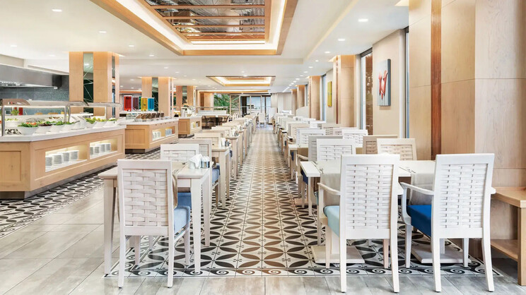 Ramada Hotel & Suites by Wyndham Kusadasi