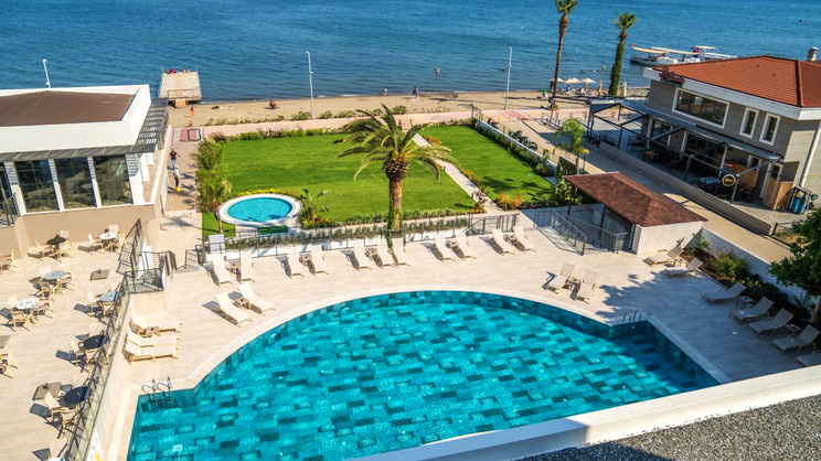 Premier Nergis Beach