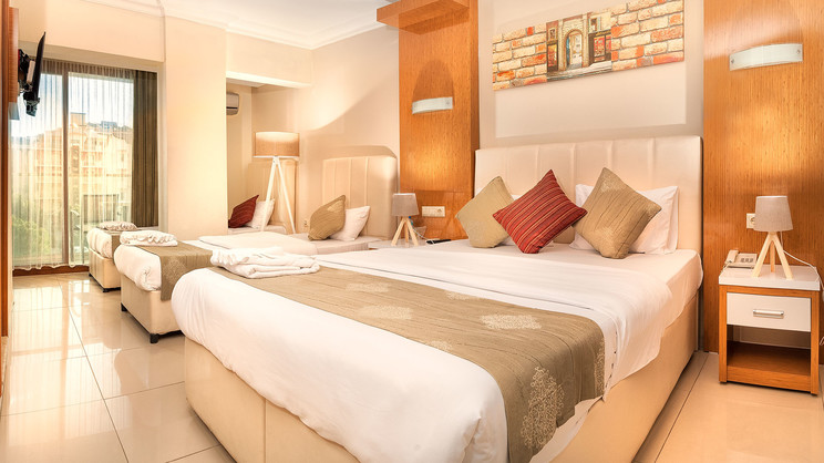 Temple Miletos Hotel