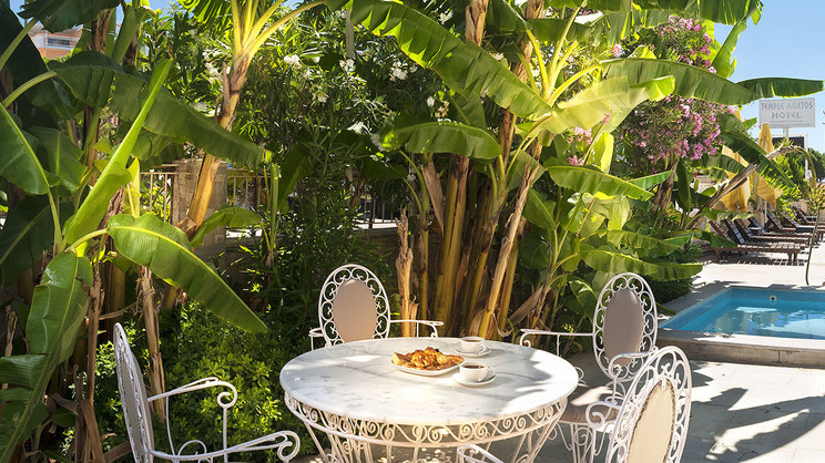 Temple Miletos Hotel