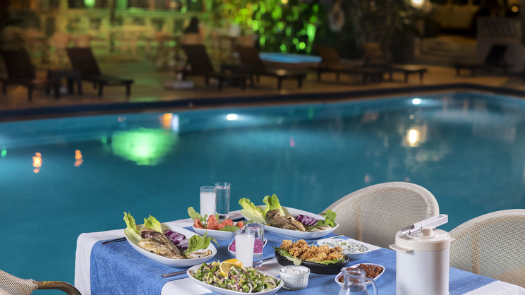 Temple Miletos Hotel