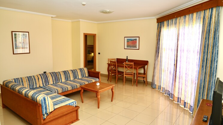 Grand Muthu Golf Plaza