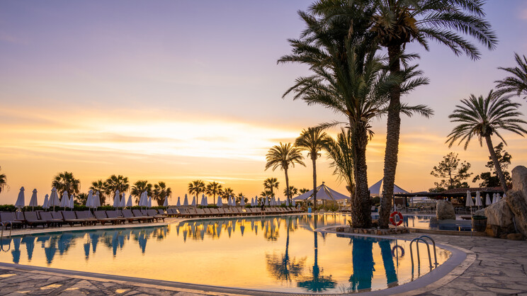 Coral Beach Hotel & Resort