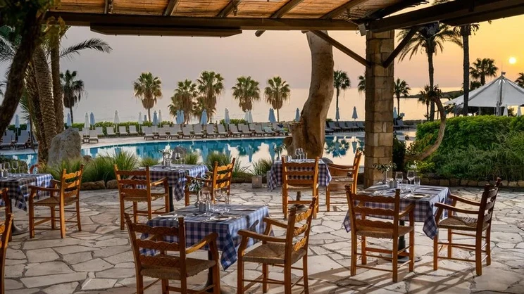 Coral Beach Hotel & Resort