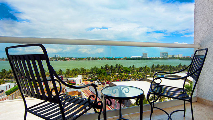 Sunset Royal Beach Resort