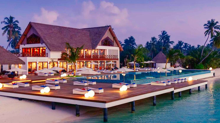 Mercure Maldives Kooddoo Resort