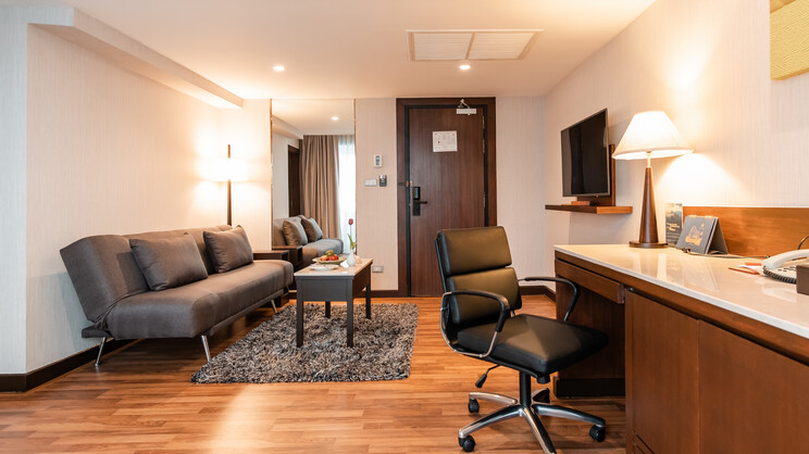 Ramada Plaza by Wyndham Bangkok Menam Riverside