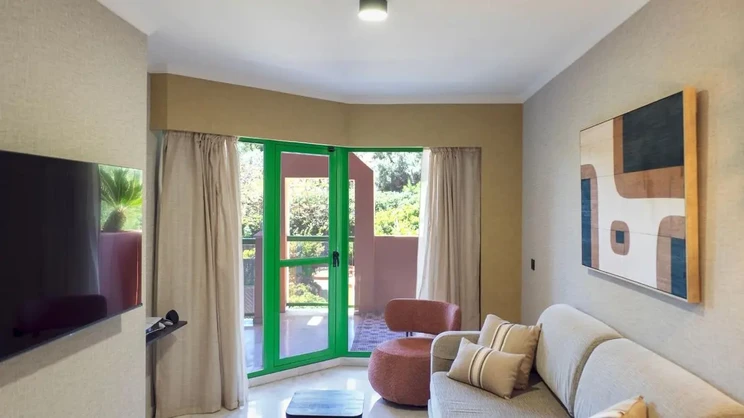 Holiday World Riwo Hotel