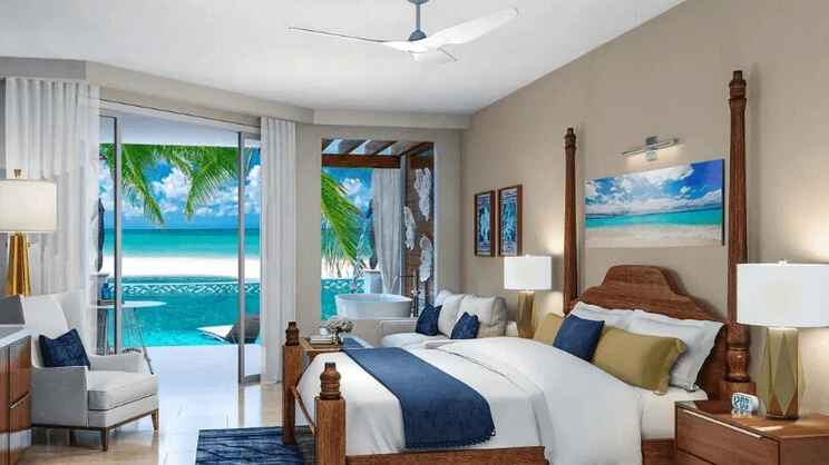 Starlight Beachfront Swim-Up Club Level Junior