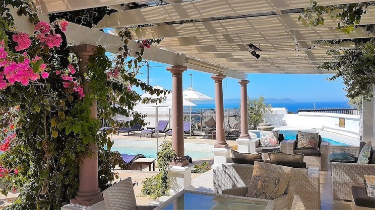 Misty Waves Boutique Hotel