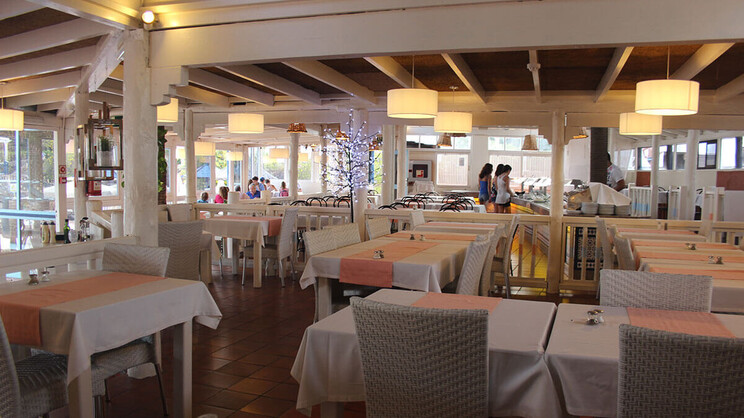 Hotel LIVVO Dunagolf Suites