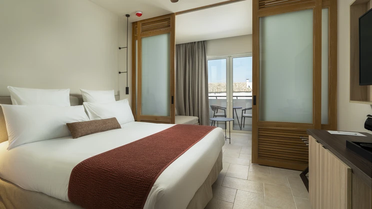 Family Room Garden View