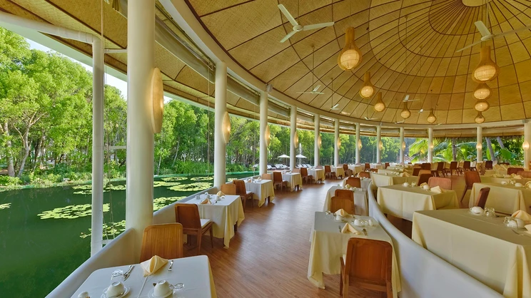 Dreamland The Unique Sea & Lake Resort / Spa