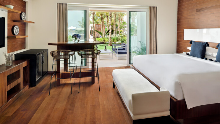  1 King Bed Lagoon View 