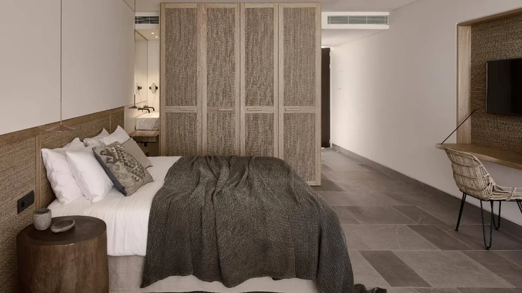 Junior Suite Inland View