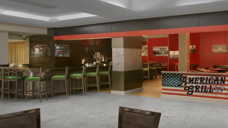 DoubleTree by Hilton Hotel at the Entrance to Universal Orlando