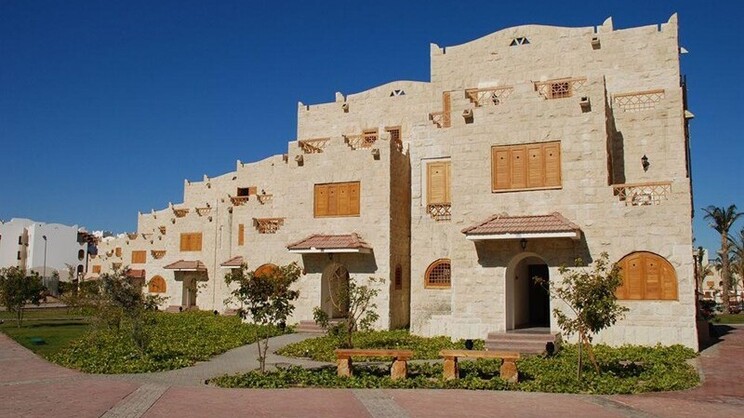 Royal Lagoons Resort & Aqua Park