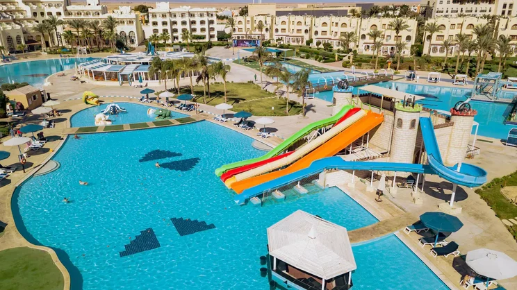Royal Lagoons Resort & Aqua Park