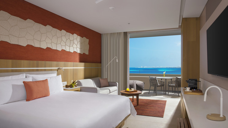 Preferred Club Deluxe Ocean View Plunge Pool