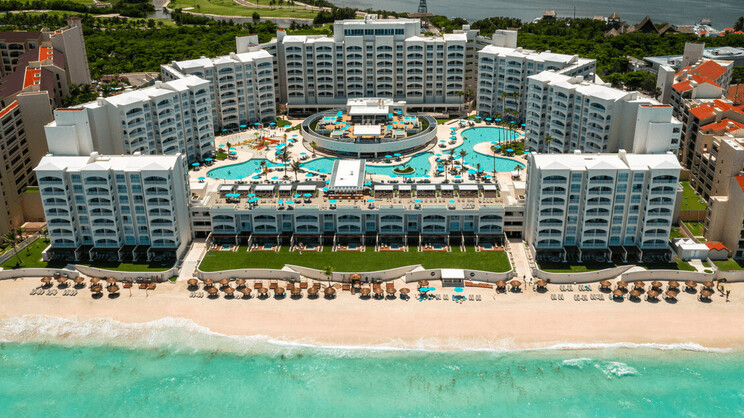 Hilton Cancun Mar Caribe All-Inclusive Resort