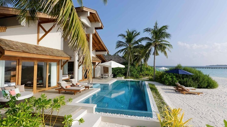 Emerald Faarufushi Resort & Spa