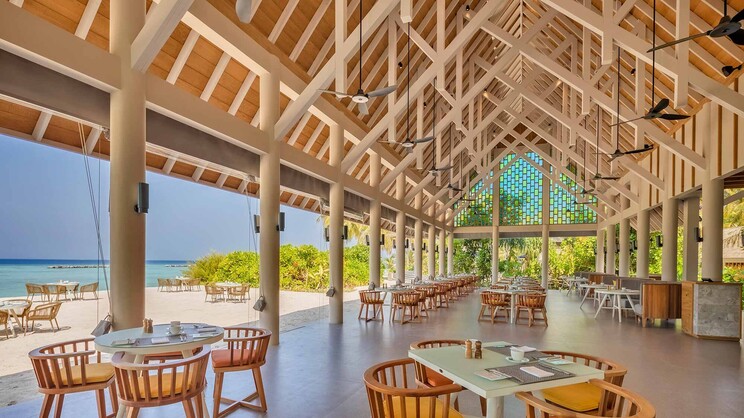 Emerald Faarufushi Resort & Spa