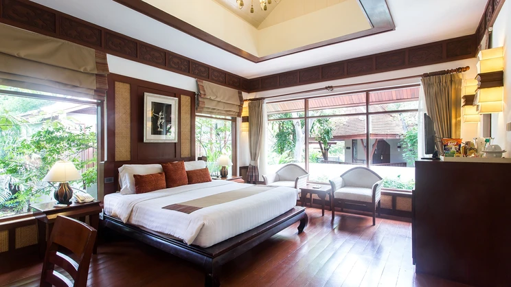 Deluxe Pool Access Room