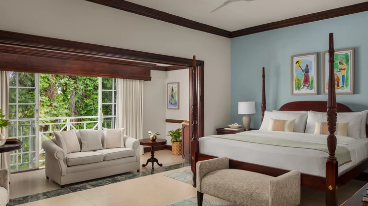 Marquis Oceanfront Butler Suite