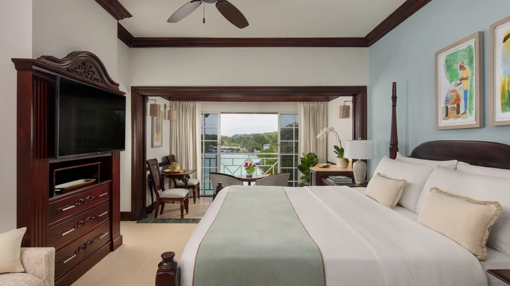 Viceroy Honeymoon Oceanfront Butler Suite