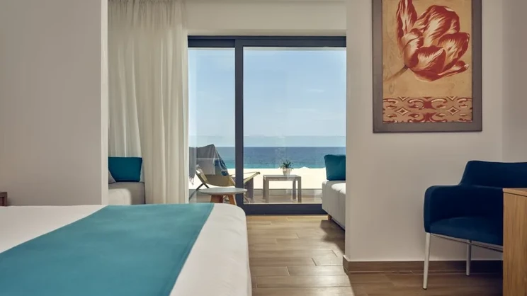Cavo Orient Beach Hotel