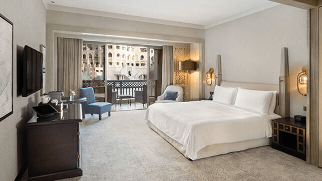 Deluxe Lake View King Room