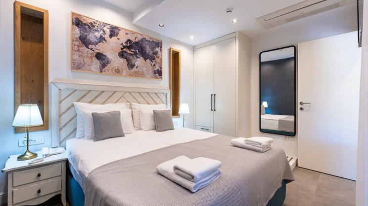 One Bedroom Apartment