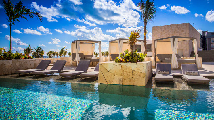 Majestic Elegance Costa Mujeres