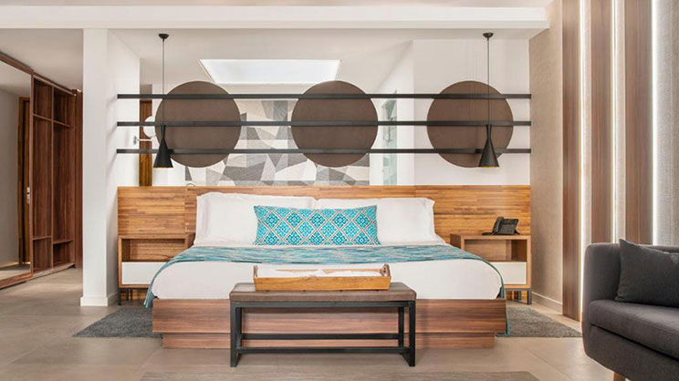  Elegance Club Majestic Jr. Suite (Swim up) – +18