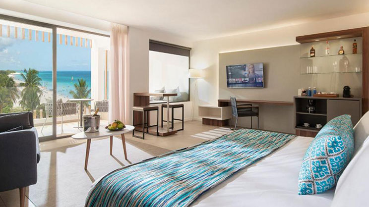 Jr. Suite (Outdoor Jacuzzi) – Family Section