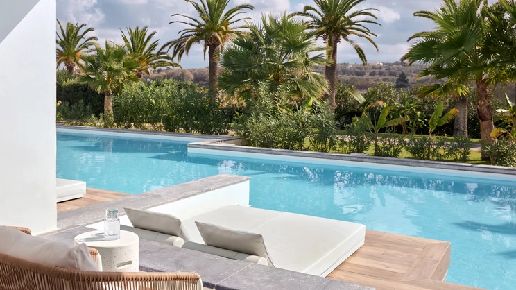 Swim Up Guestroom Sea View with Garden