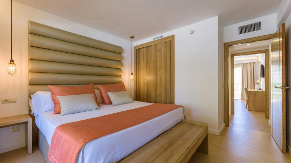 Zafiro Cala Mesquida