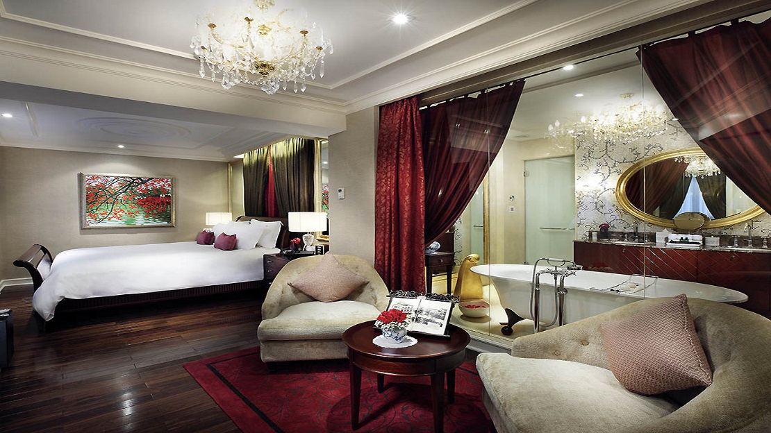 Opera Wing Grand Prestige Suite