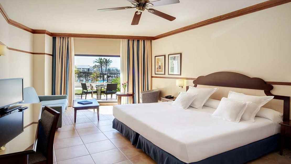  Superior Garden Access