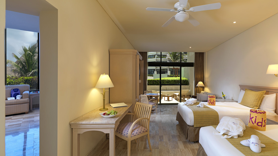  Family Concierge Junior Suite Lagoon View