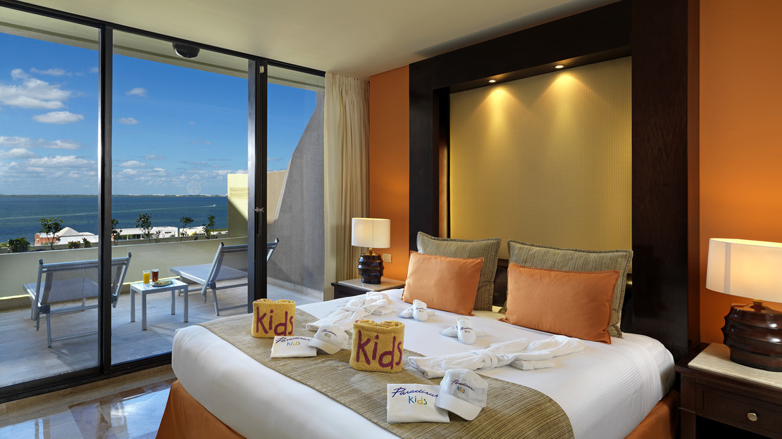  Family Concierge Junior Suite Lagoon View