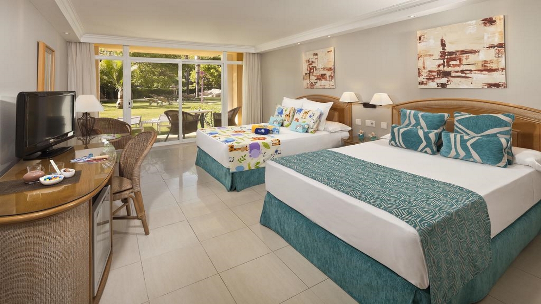 Family Kids and Co Room 