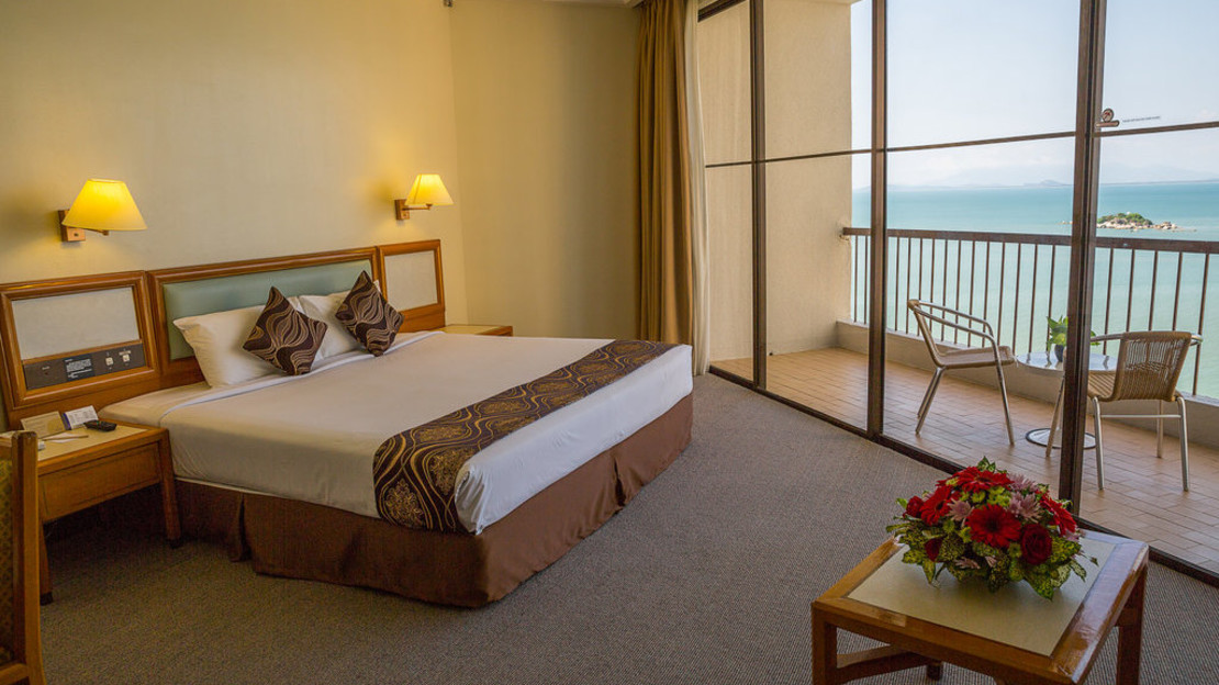 Junior Suite Tower Room