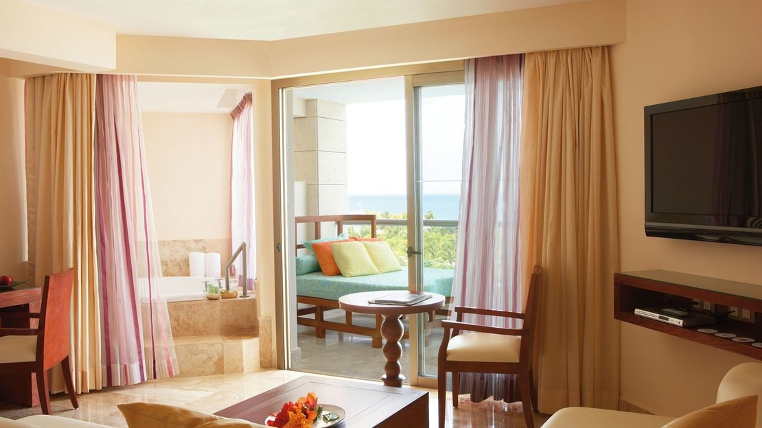 Excellence Playa Mujeres