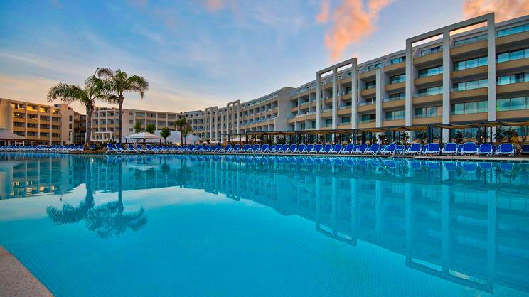 db Seabank Resort and Spa