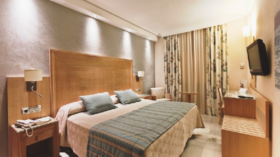 Double/Twin Standard 