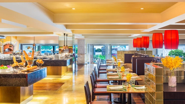 Royal Orchid Sheraton Hotel and Towers