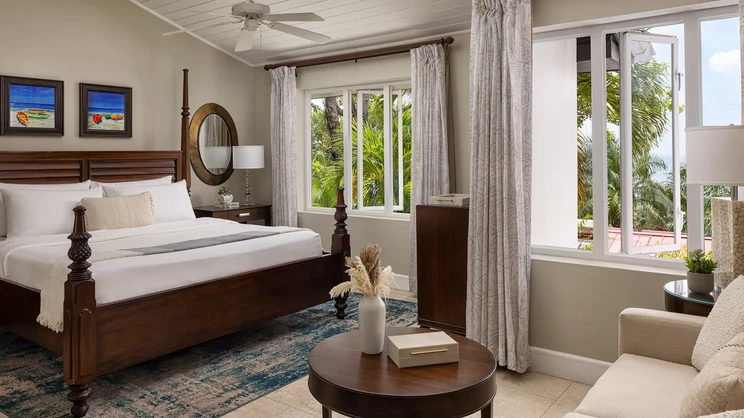 Emerald Honeymoon Hideaway Grande Luxe