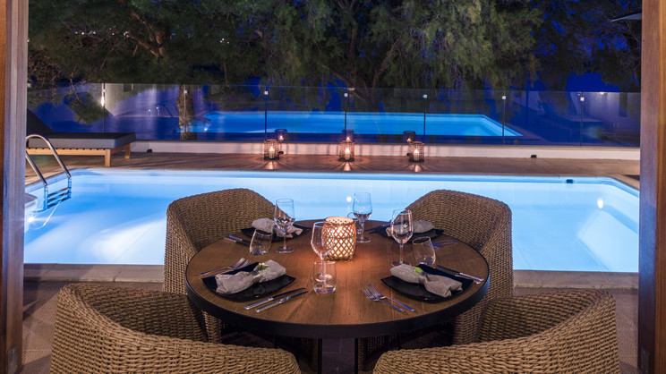 Minos Beach Art Hotel