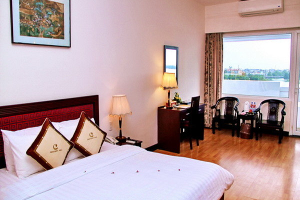 Deluxe Garden View with Living Room 